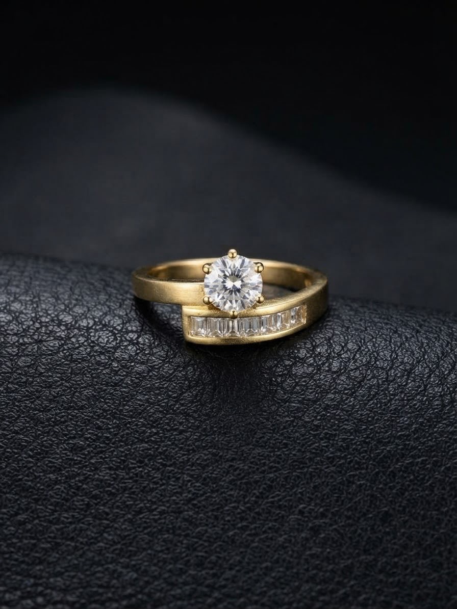 Daisy diamond ring by Moonelle Official — view 1