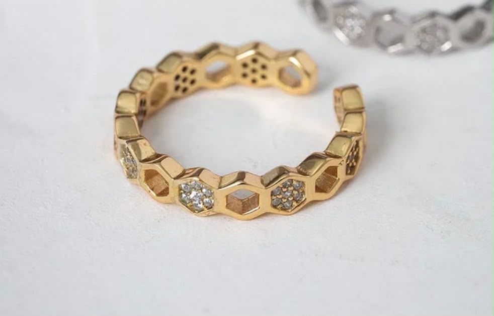 Honeycomb ring by Moonelle Official — view 1
